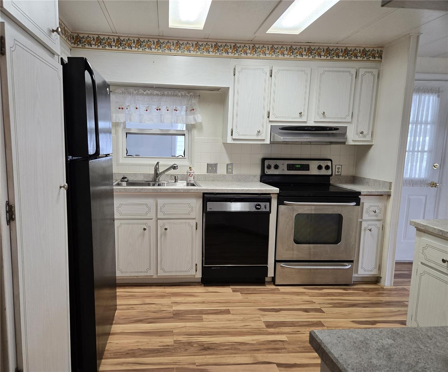 Image 12 of 24 For 3602 Citrus Circle 1529