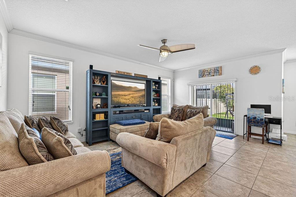 Image 11 of 53 For 3943 Green Sabal Drive