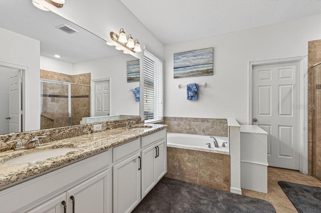 Image 16 of 53 For 3943 Green Sabal Drive