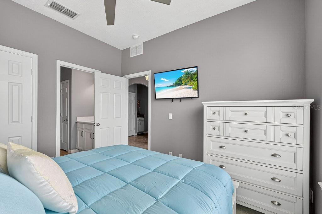 Image 24 of 53 For 3943 Green Sabal Drive