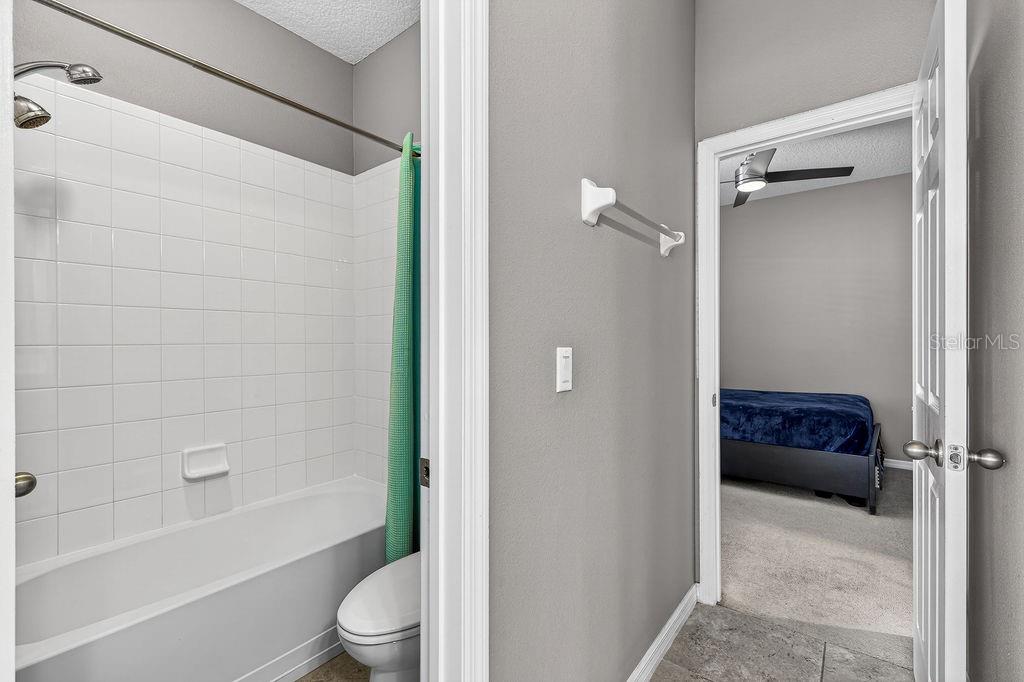 Image 30 of 53 For 3943 Green Sabal Drive