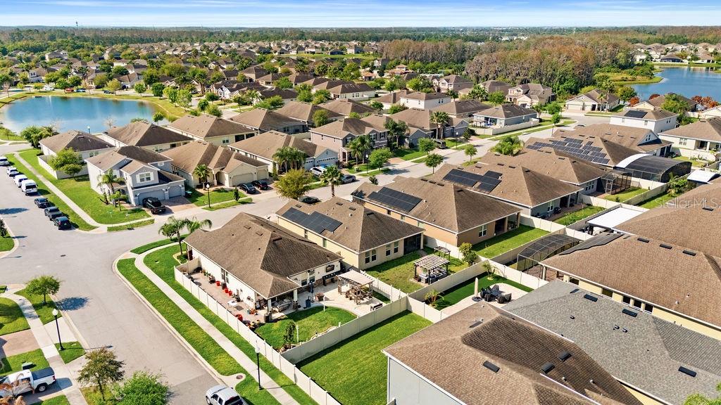 Image 43 of 53 For 3943 Green Sabal Drive