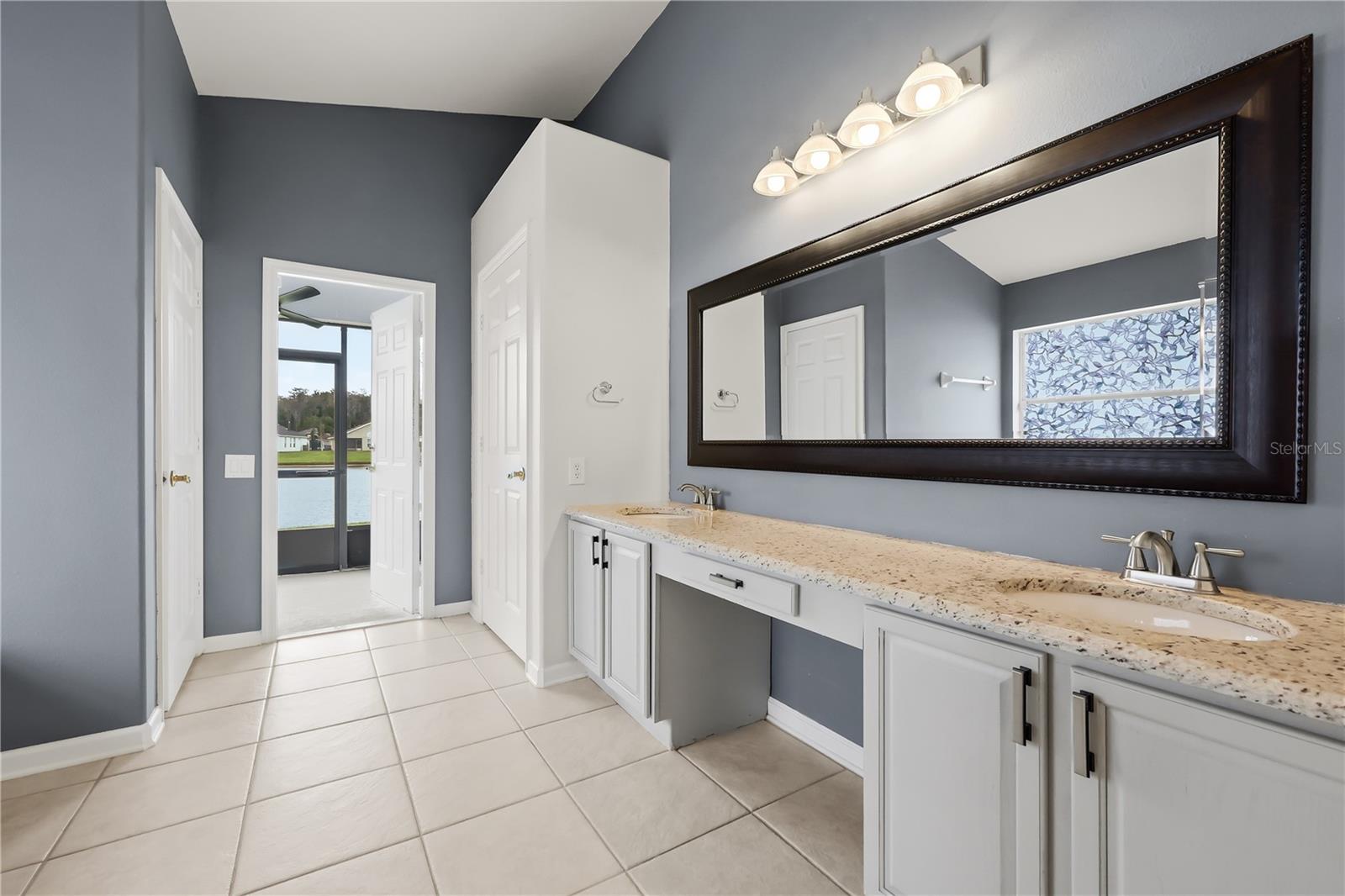 Image 19 of 46 For 3196 Stonehurst Circle