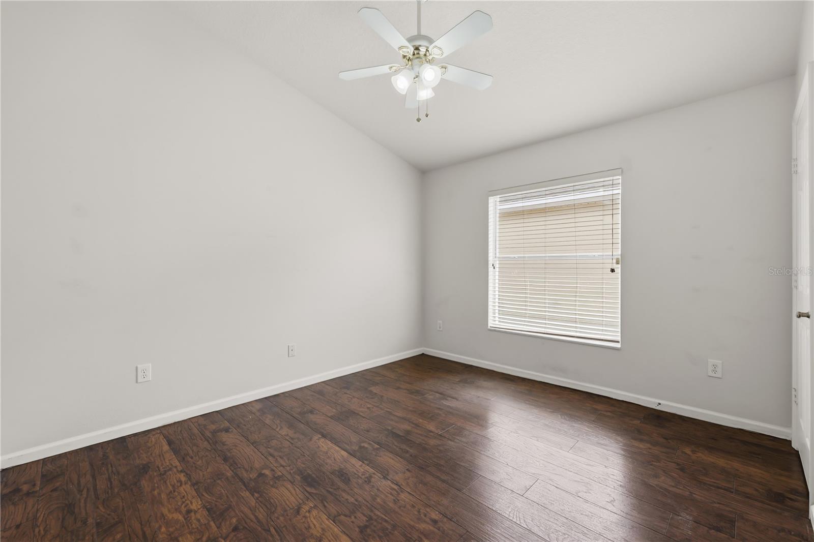 Image 27 of 46 For 3196 Stonehurst Circle