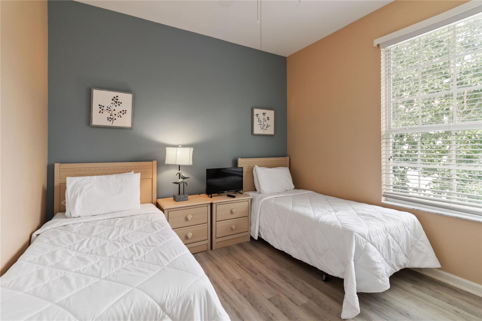 Image 29 of 45 For 8105 Coconut Palm Way 303