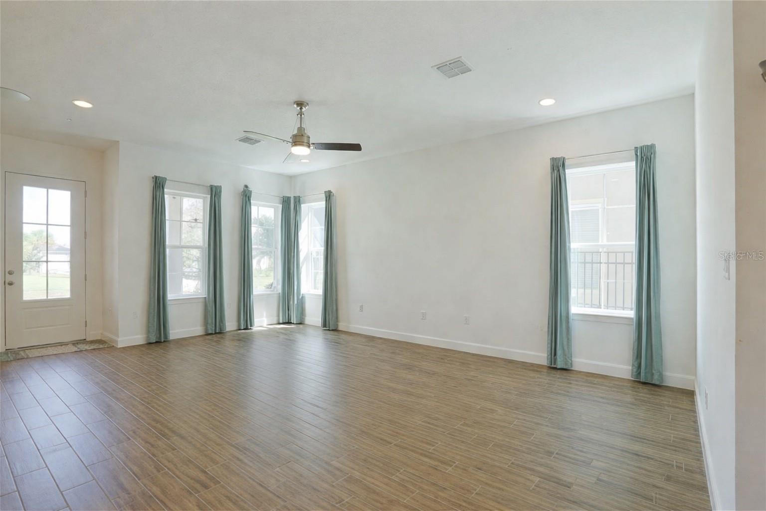 Image 5 of 43 For 7038 Arnoldson Street