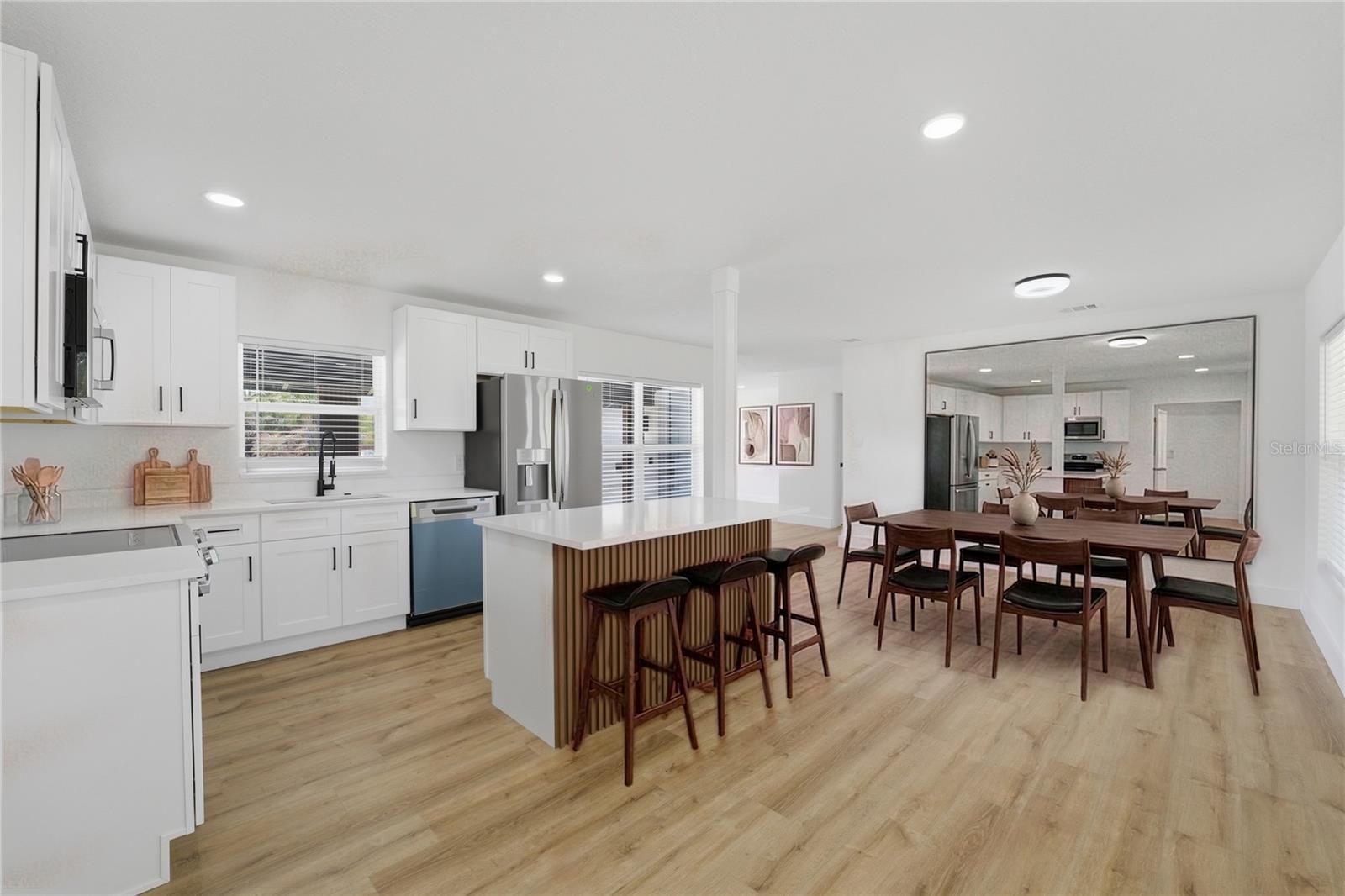 Image 4 of 45 For 405 Lake Fair Lane