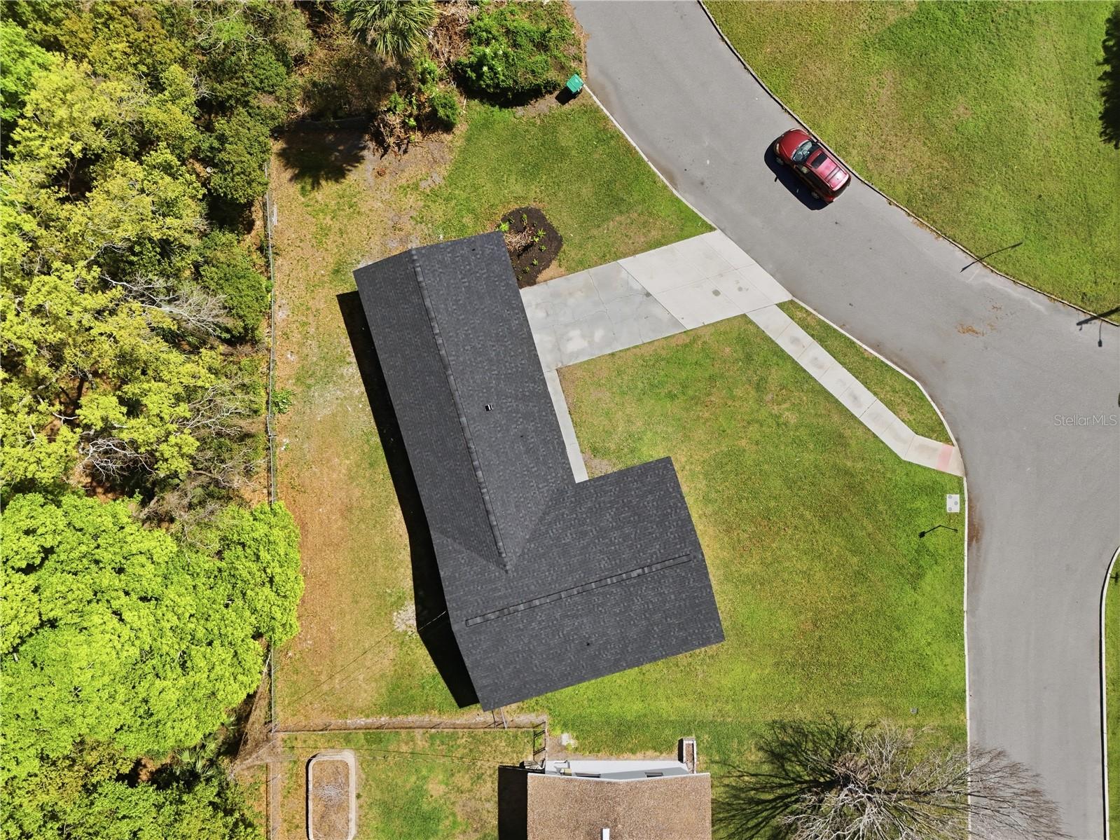 Image 40 of 45 For 405 Lake Fair Lane