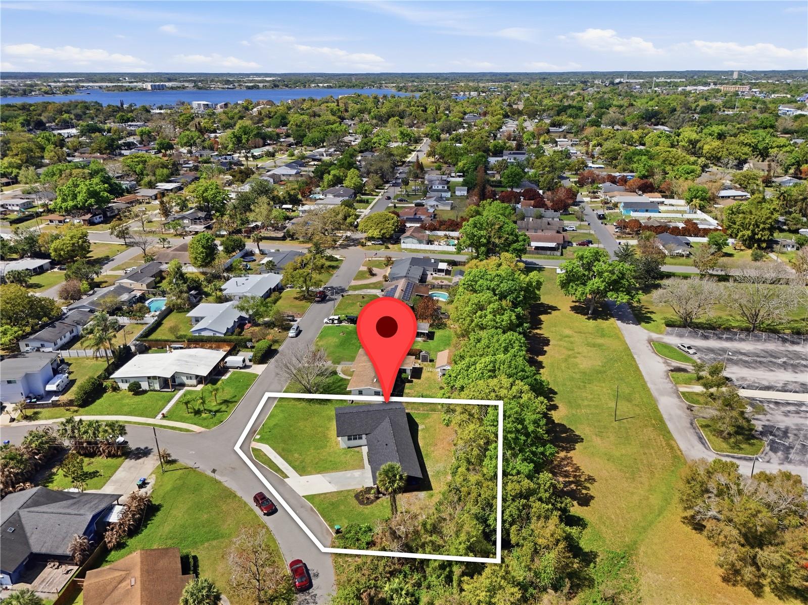 Image 42 of 45 For 405 Lake Fair Lane