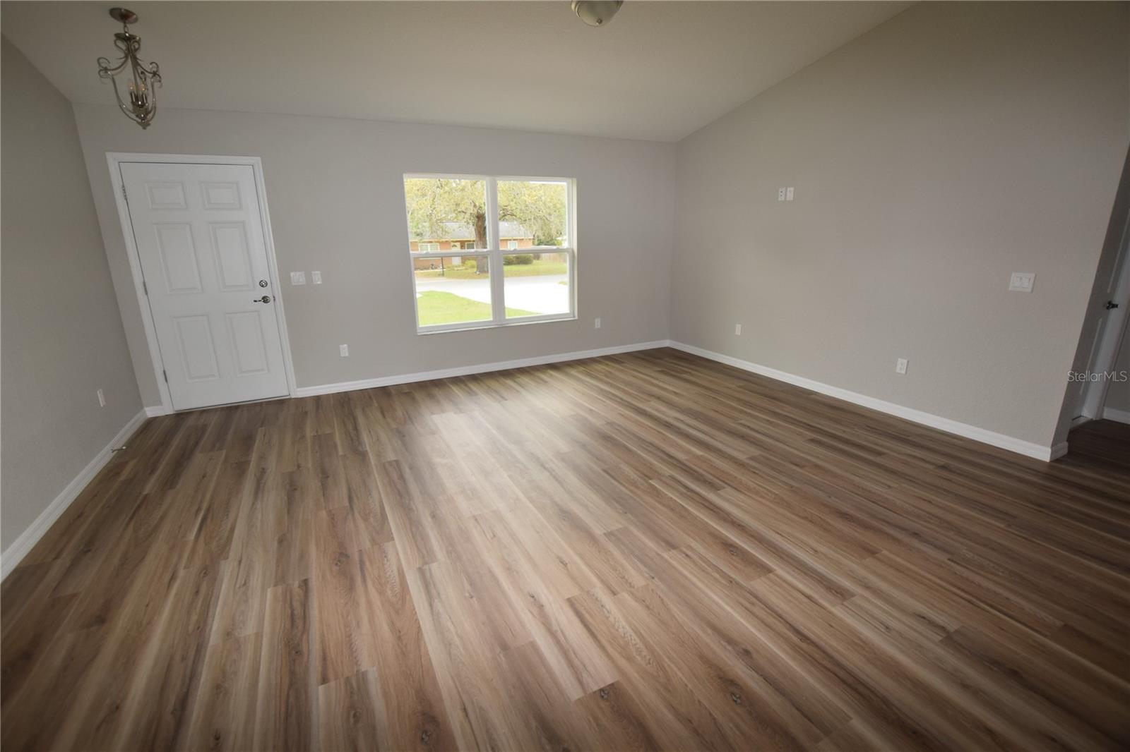 Image 11 of 23 For 21 Olive Circle