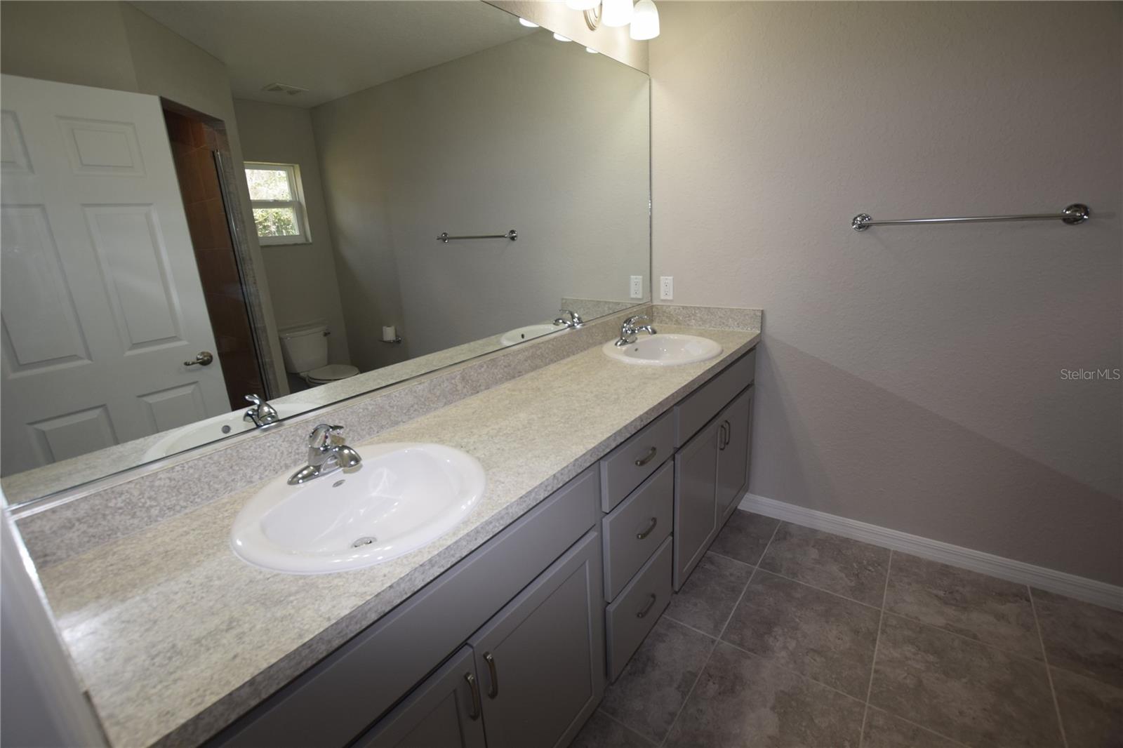 Image 18 of 23 For 21 Olive Circle