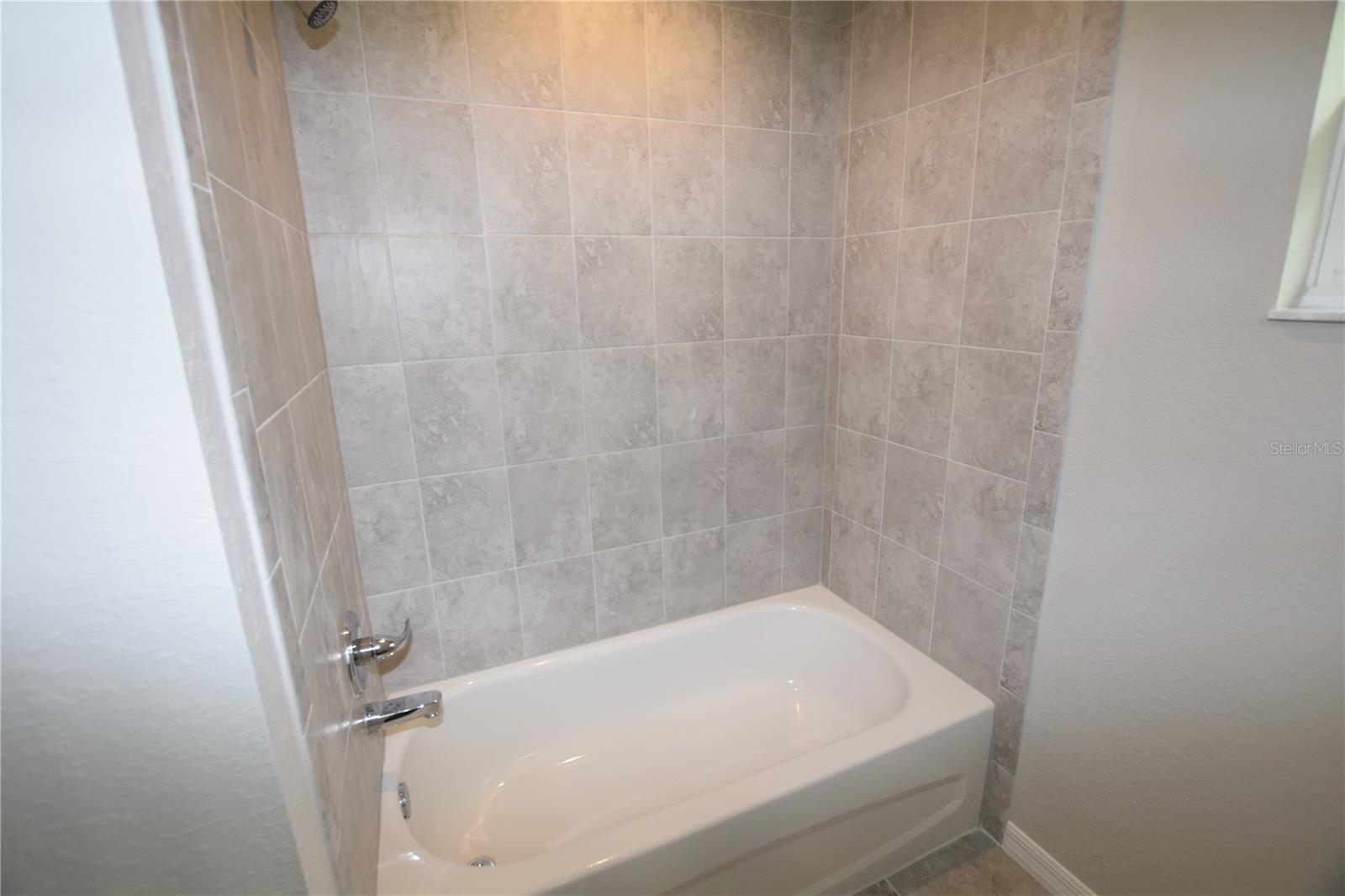 Image 21 of 23 For 21 Olive Circle