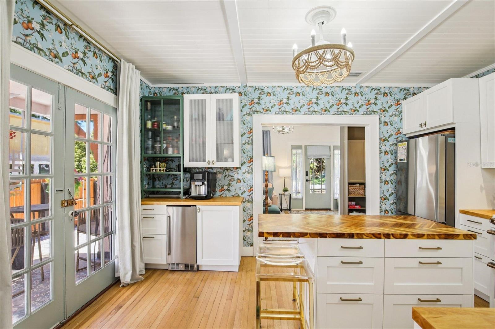 Image 11 of 47 For 1135 Marine Street