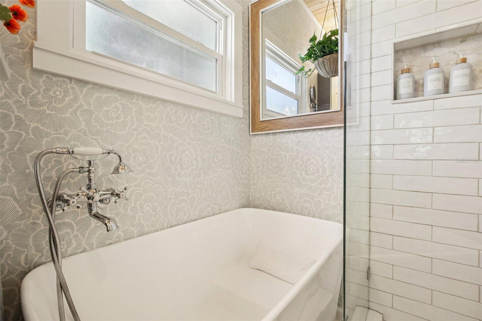 Image 16 of 47 For 1135 Marine Street