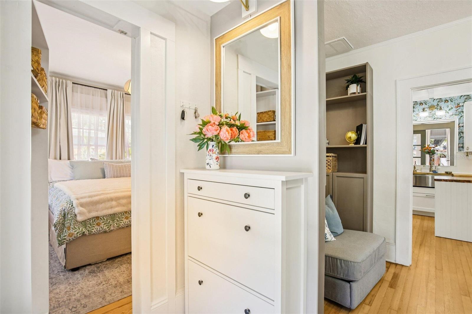 Image 17 of 47 For 1135 Marine Street