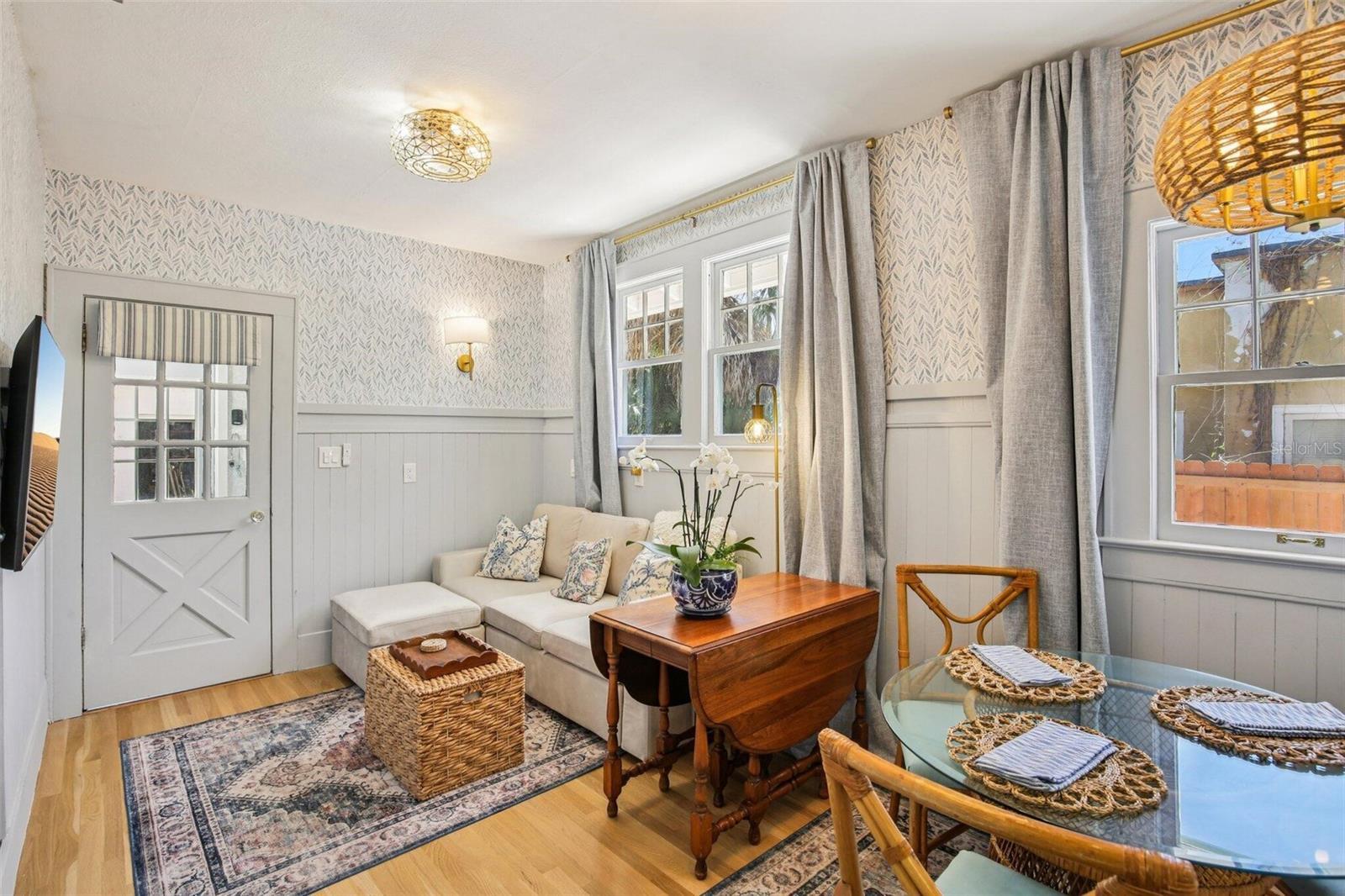 Image 19 of 47 For 1135 Marine Street