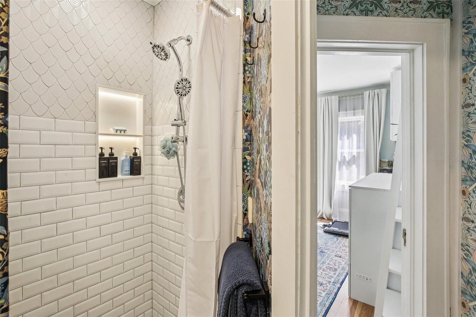 Image 25 of 47 For 1135 Marine Street