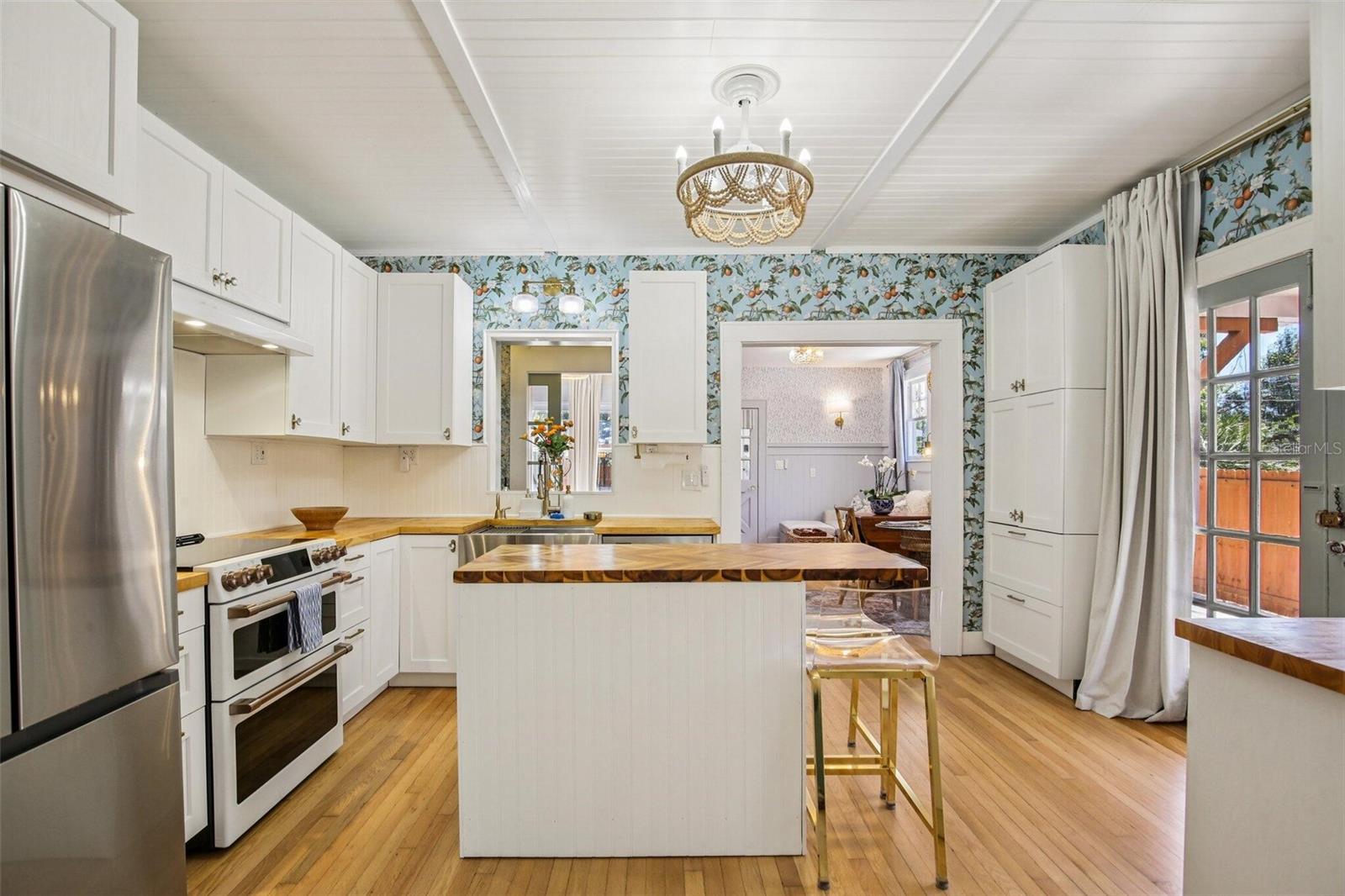 Image 7 of 47 For 1135 Marine Street