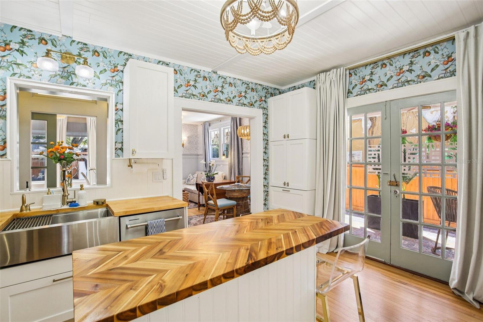 Image 8 of 47 For 1135 Marine Street