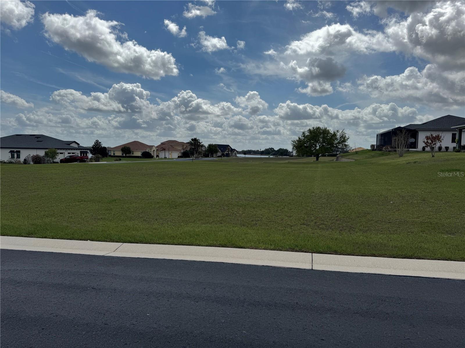 Image 3 of 3 For 285 Caladium Avenue