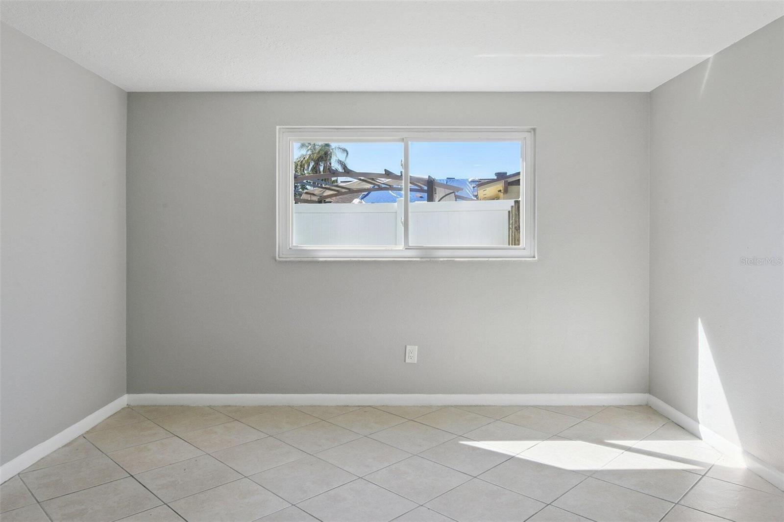 Image 15 of 25 For 7111 Gateway Court