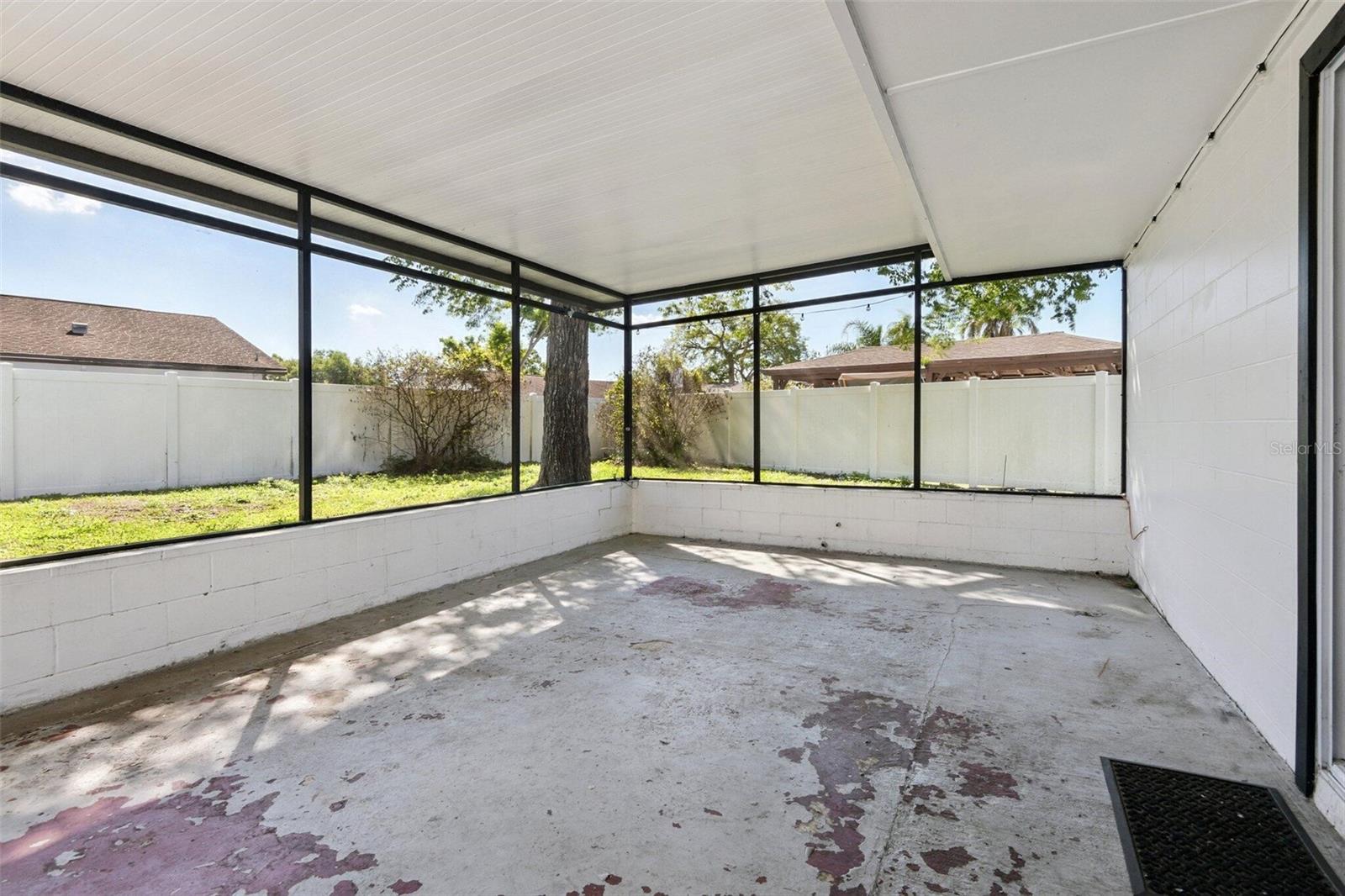 Image 21 of 25 For 7111 Gateway Court