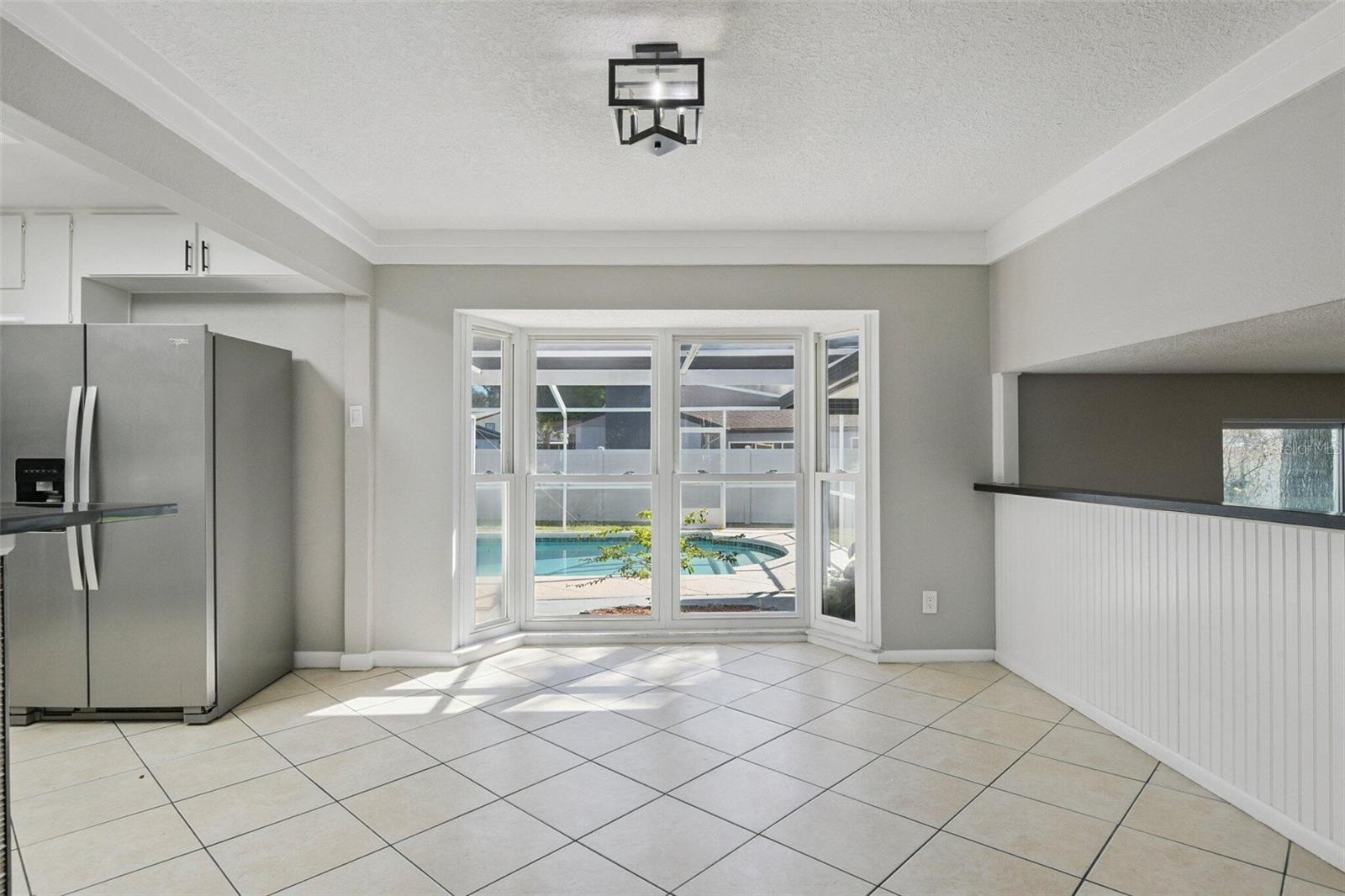 Image 8 of 25 For 7111 Gateway Court