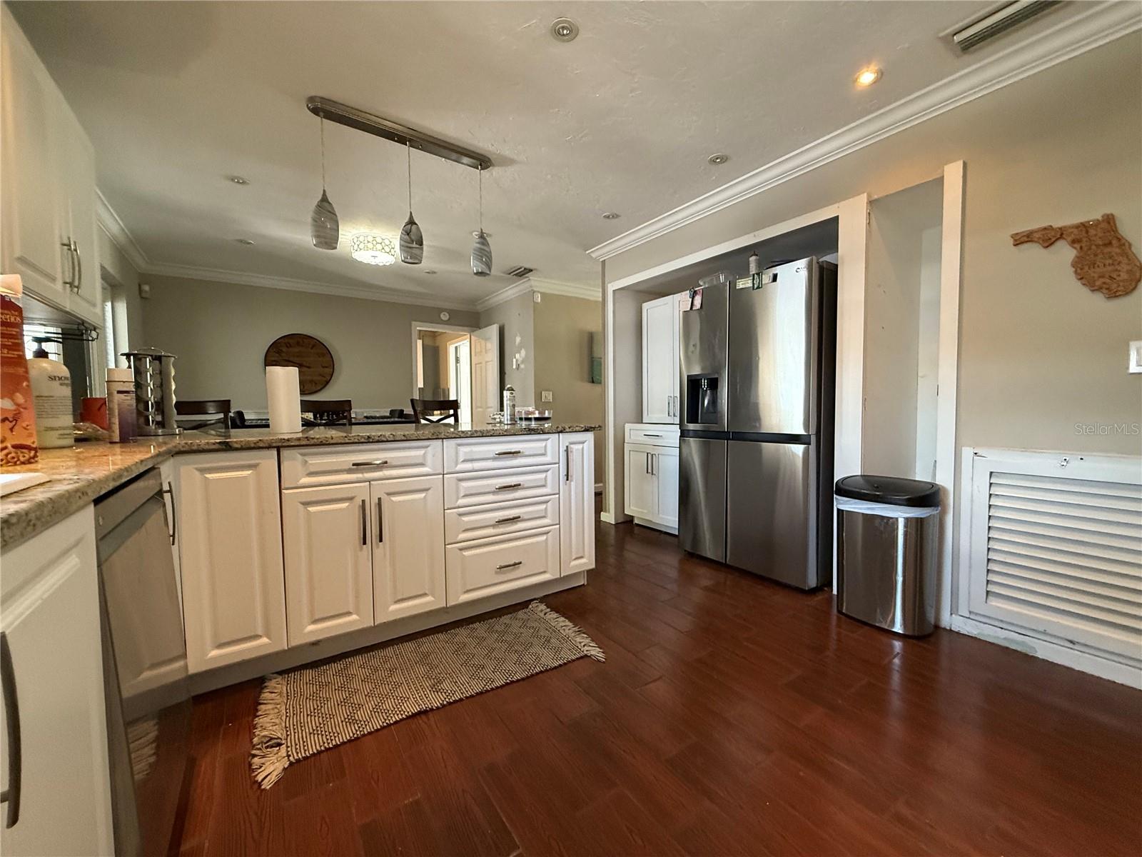 Image 17 of 44 For 3657 Kelly Street