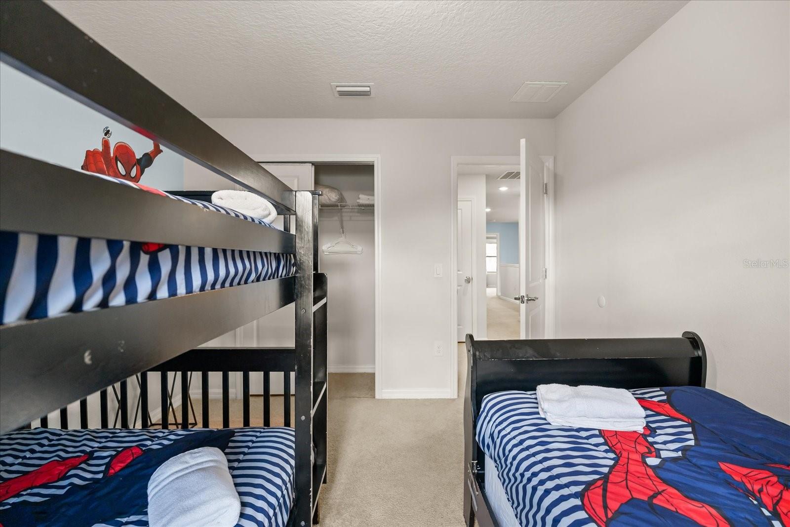 Image 18 of 52 For 5425 Misty Oak Circle