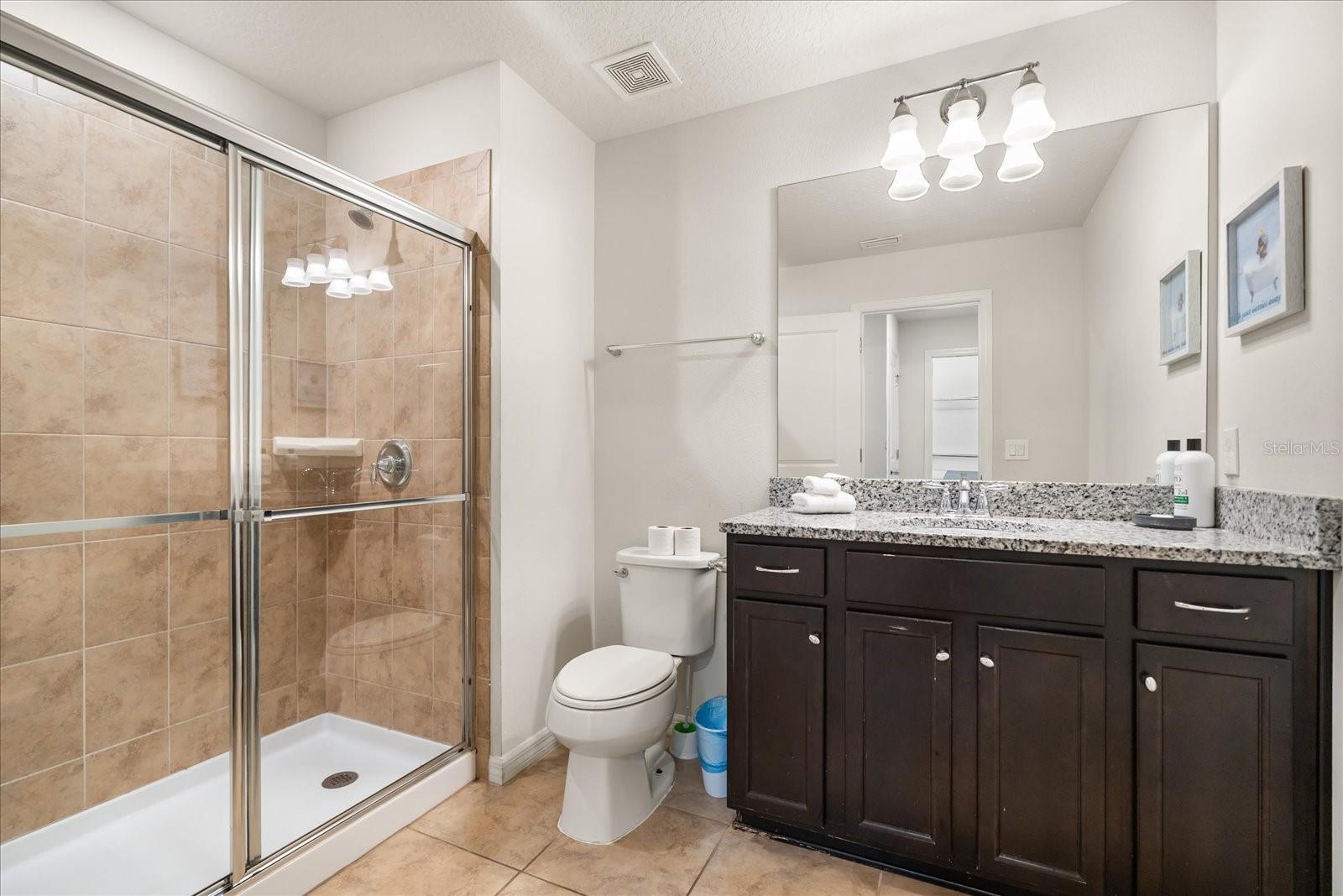 Image 20 of 52 For 5425 Misty Oak Circle