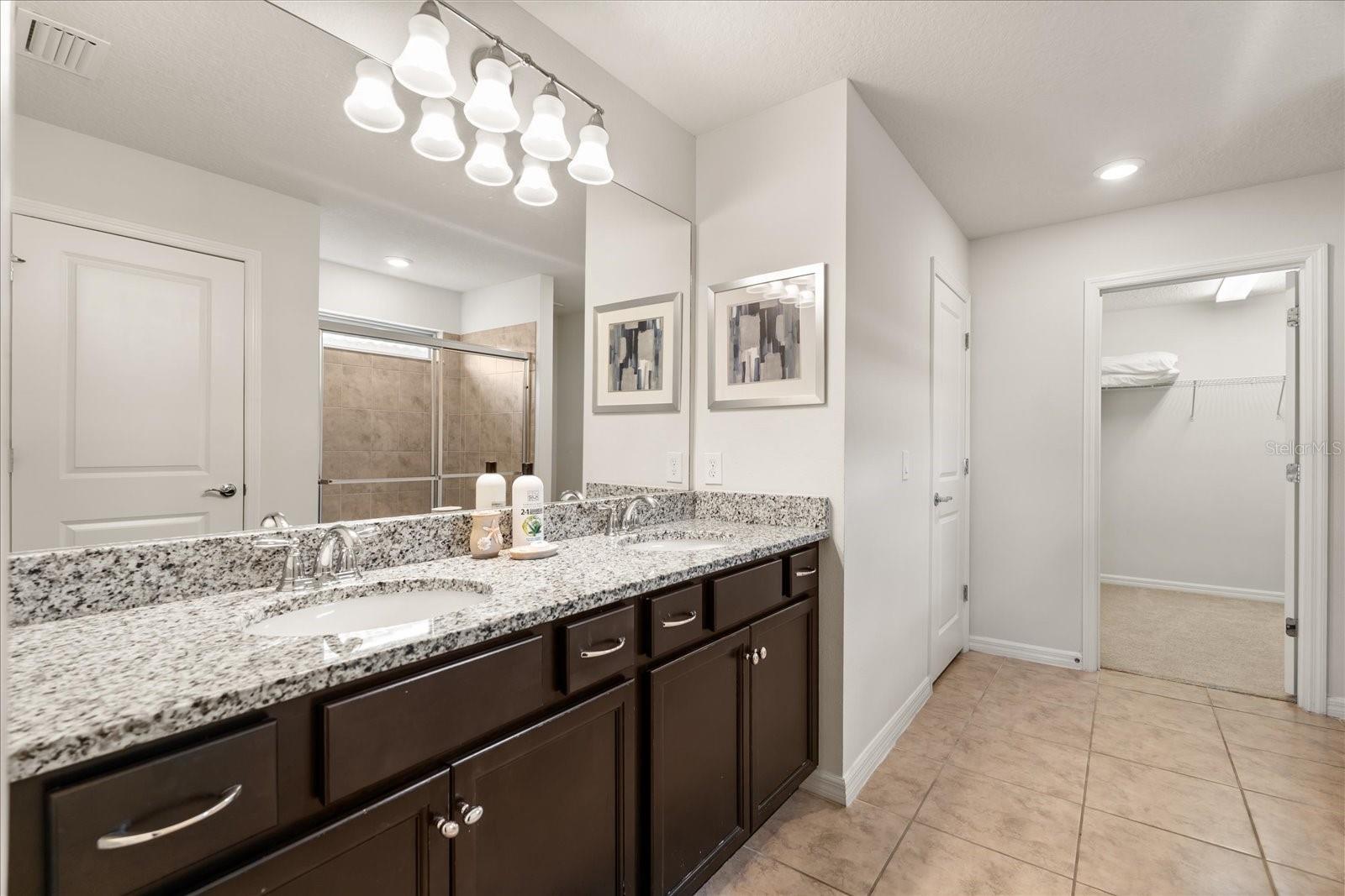 Image 25 of 52 For 5425 Misty Oak Circle