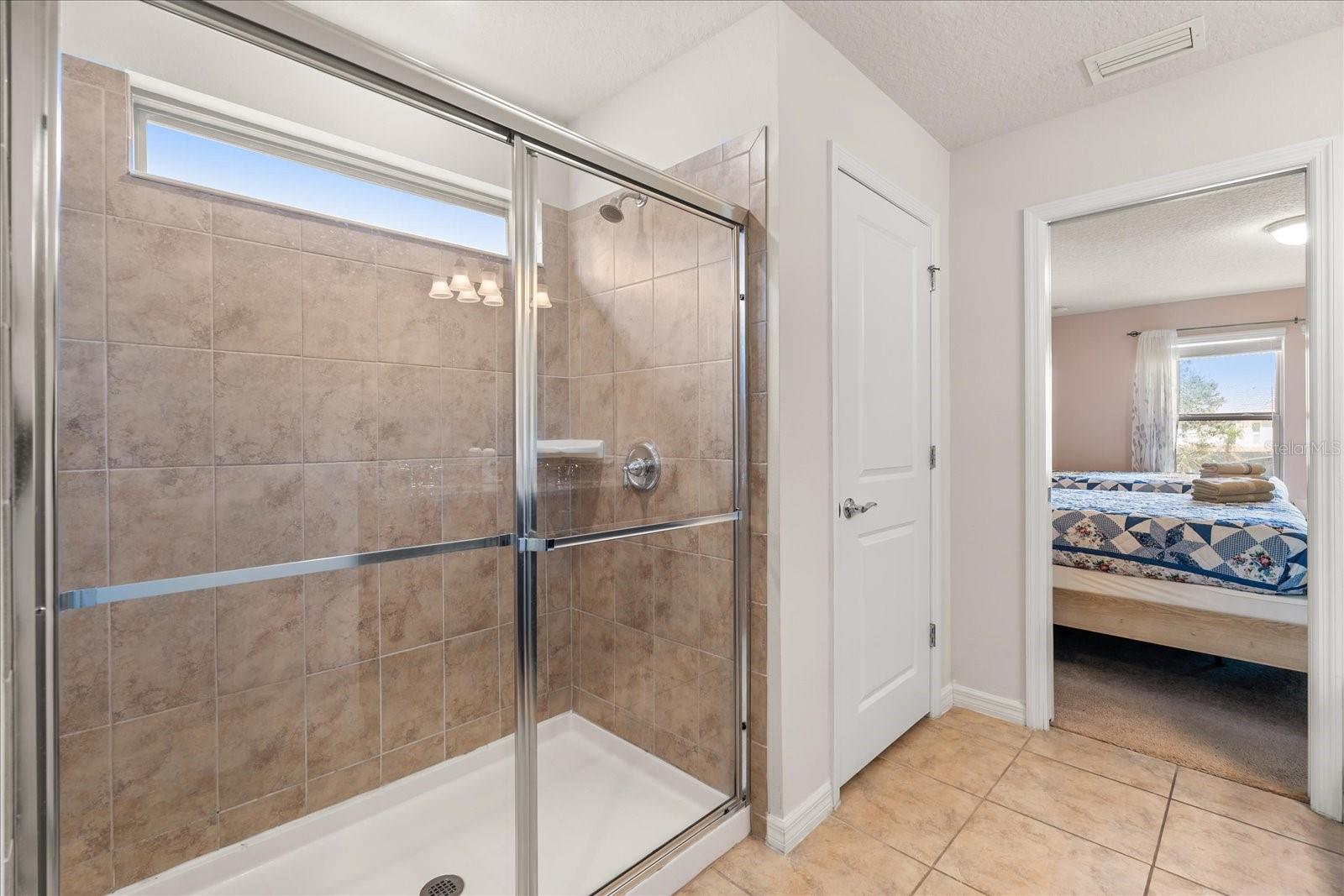 Image 26 of 52 For 5425 Misty Oak Circle