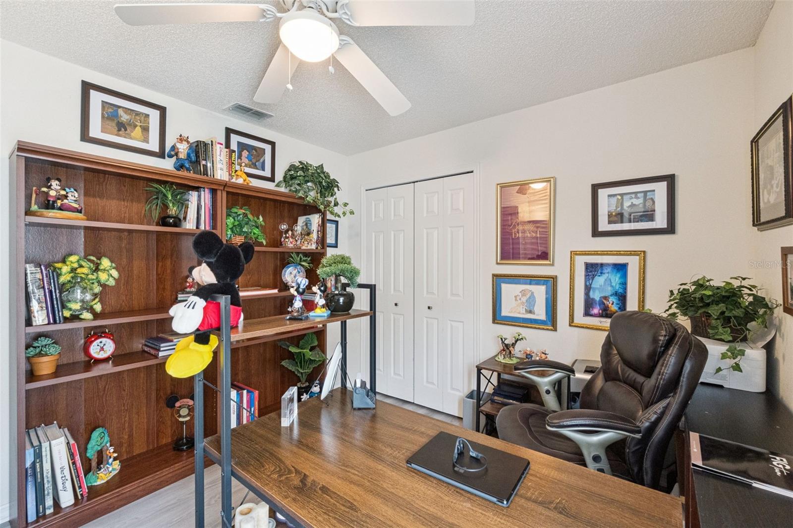 Image 16 of 25 For 326 Canary Island Circle