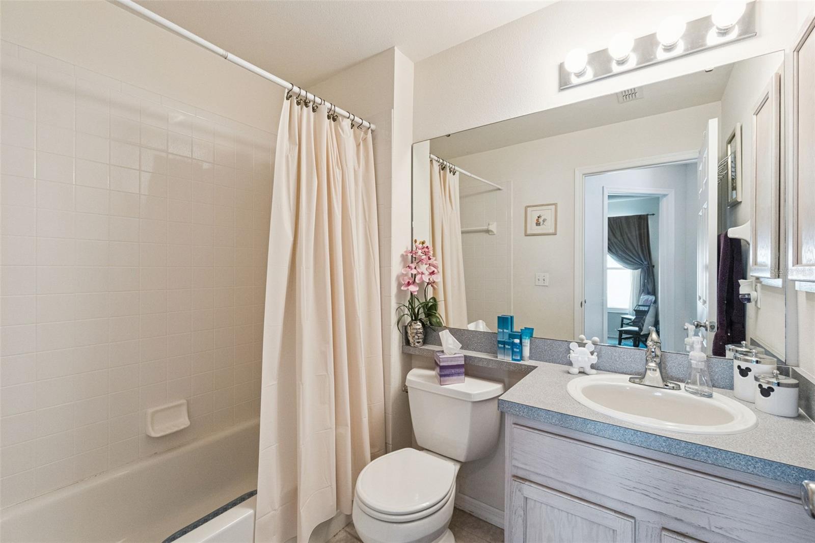 Image 18 of 25 For 326 Canary Island Circle