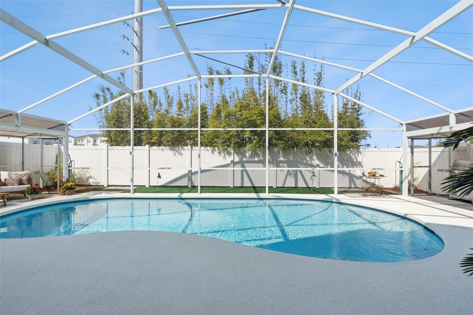 Image 21 of 25 For 326 Canary Island Circle