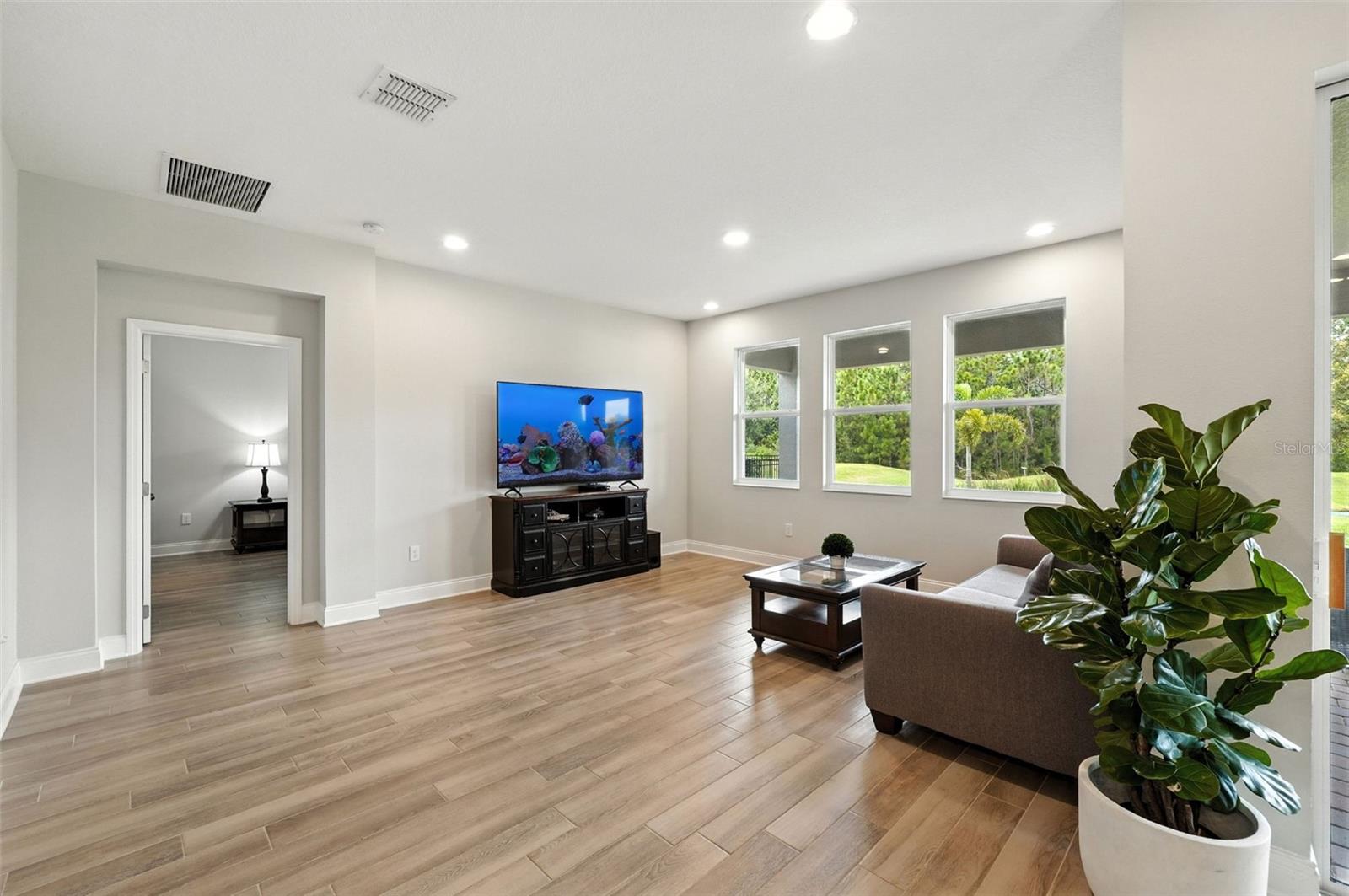 Image 18 of 54 For 12410 Encore At Ovation Way