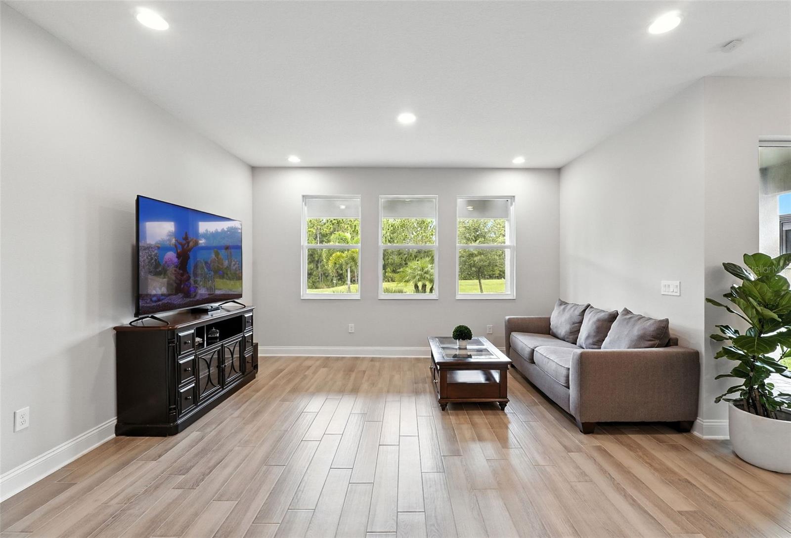 Image 19 of 54 For 12410 Encore At Ovation Way