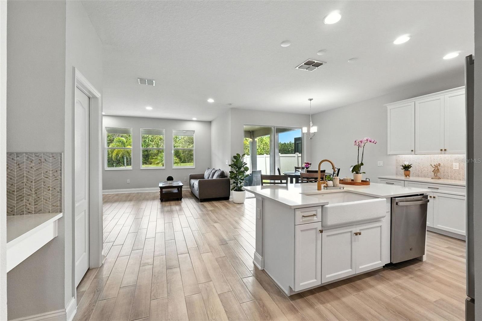 Image 7 of 54 For 12410 Encore At Ovation Way