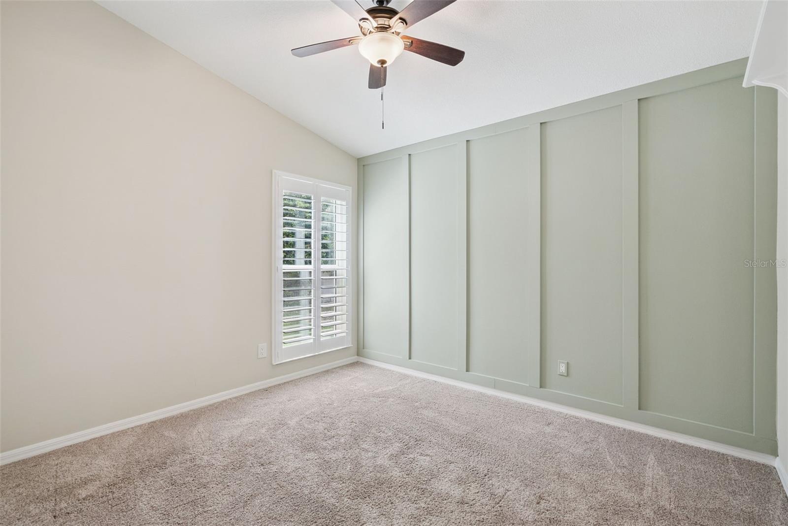 Image 27 of 44 For 1996 Magies Court