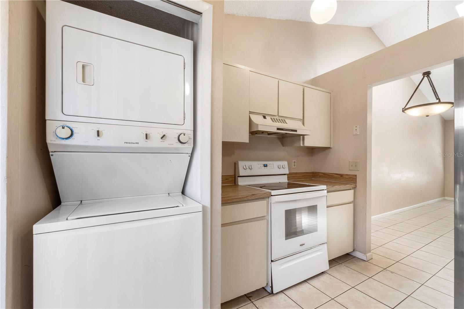 Image 5 of 11 For 314 Douglas Way 900