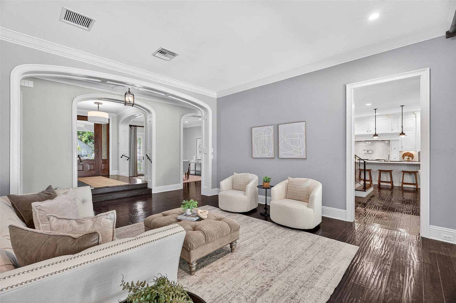 Image 12 of 66 For 141 Glenridge Way