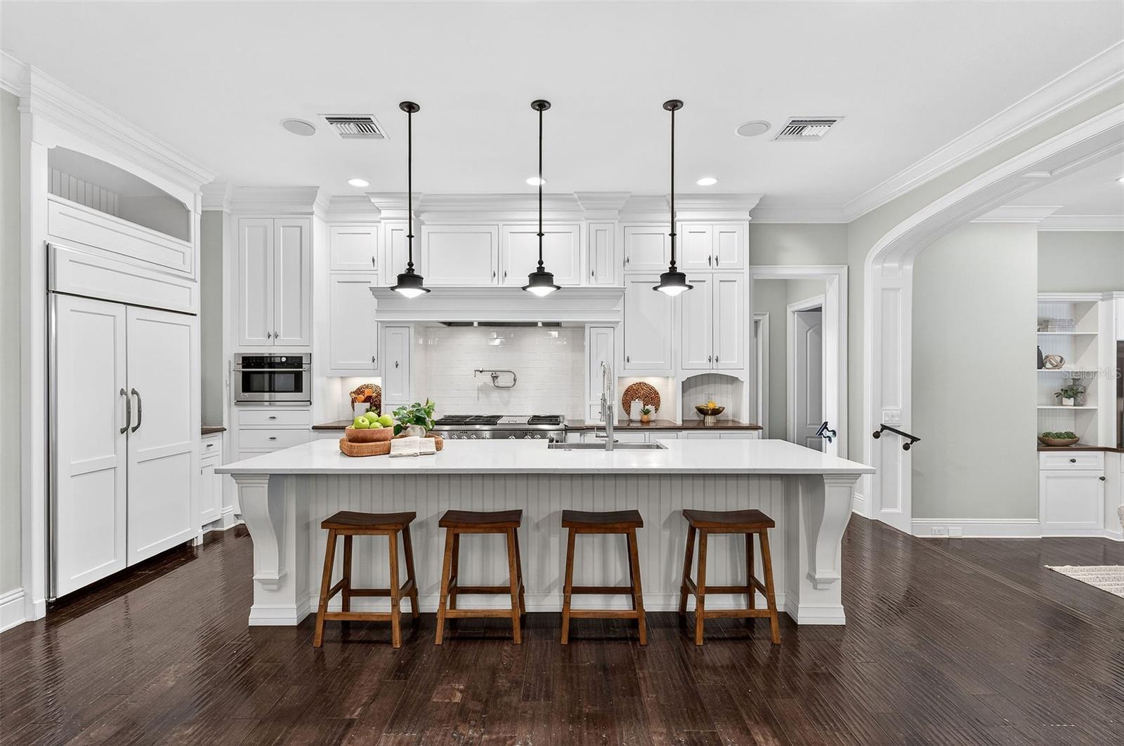 Image 14 of 66 For 141 Glenridge Way