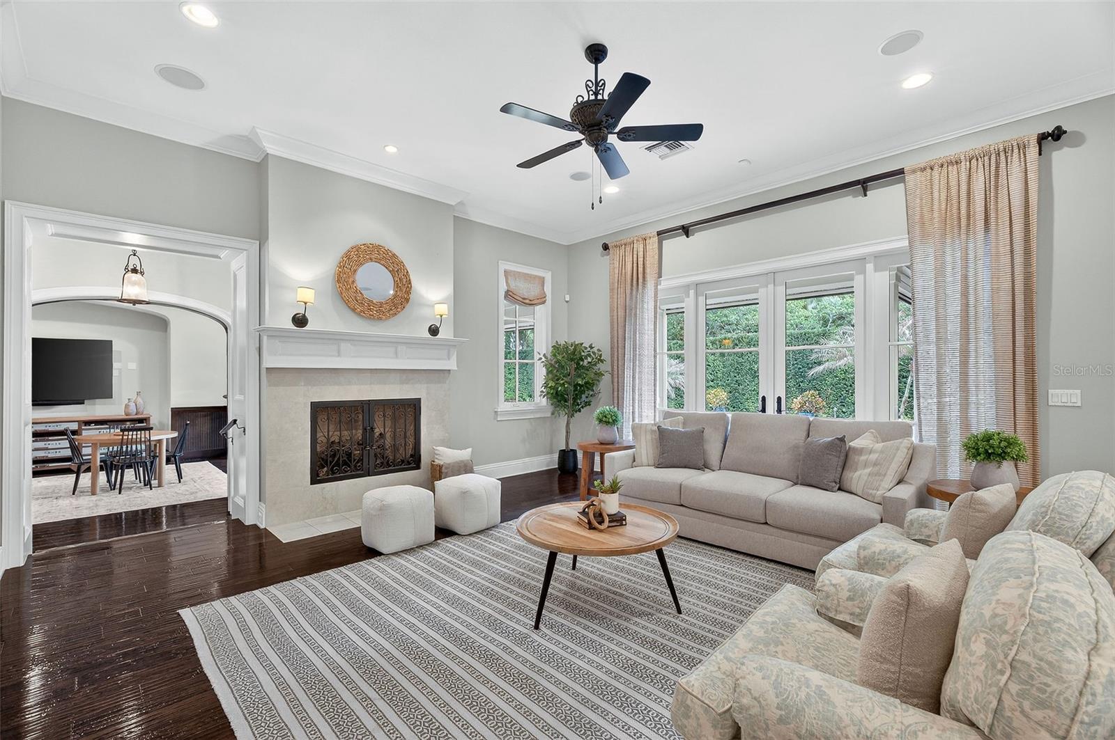 Image 22 of 66 For 141 Glenridge Way