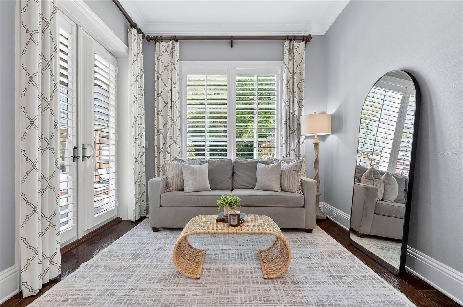 Image 32 of 66 For 141 Glenridge Way