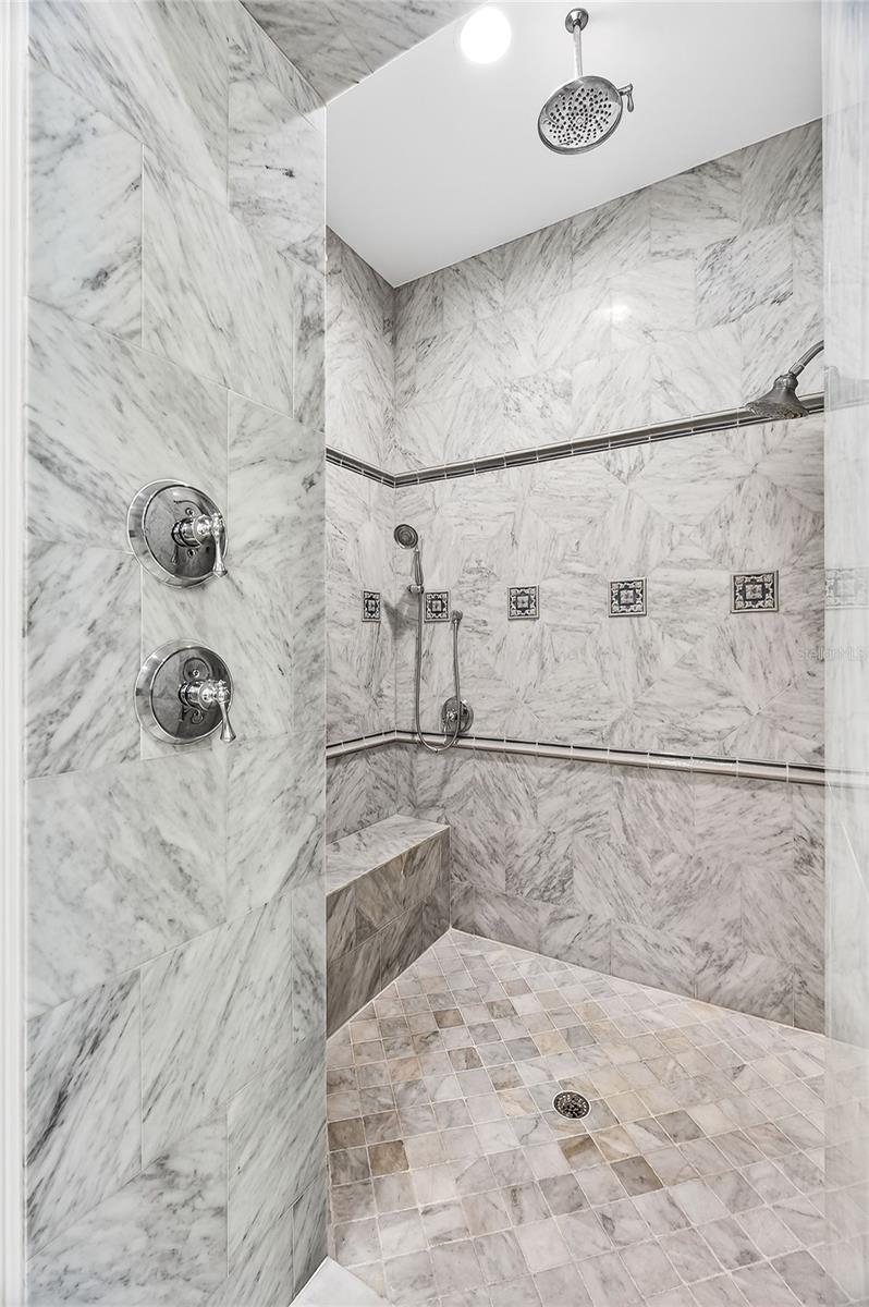 Image 38 of 66 For 141 Glenridge Way