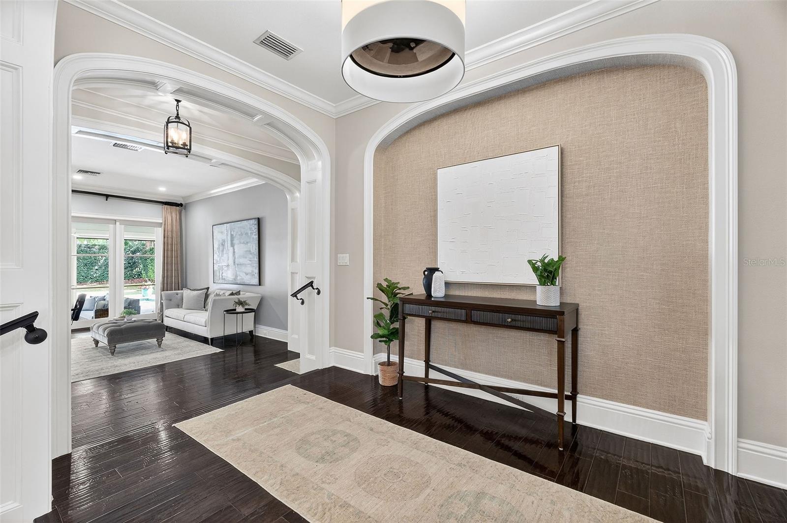 Image 4 of 66 For 141 Glenridge Way