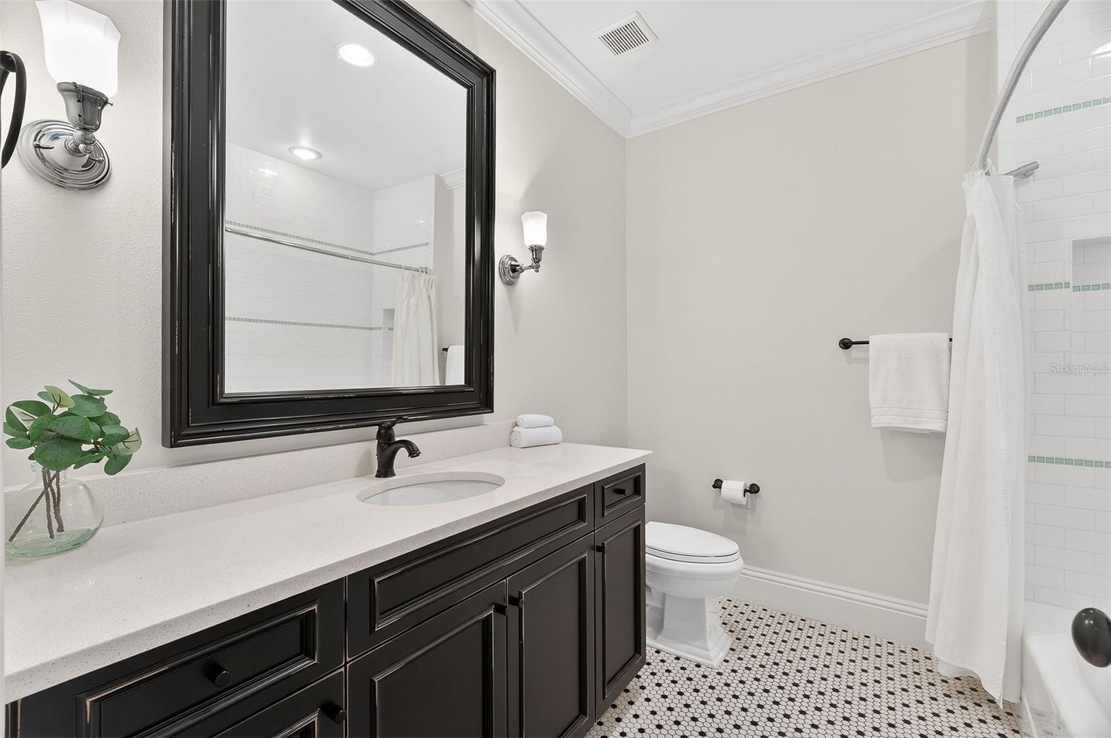 Image 52 of 66 For 141 Glenridge Way