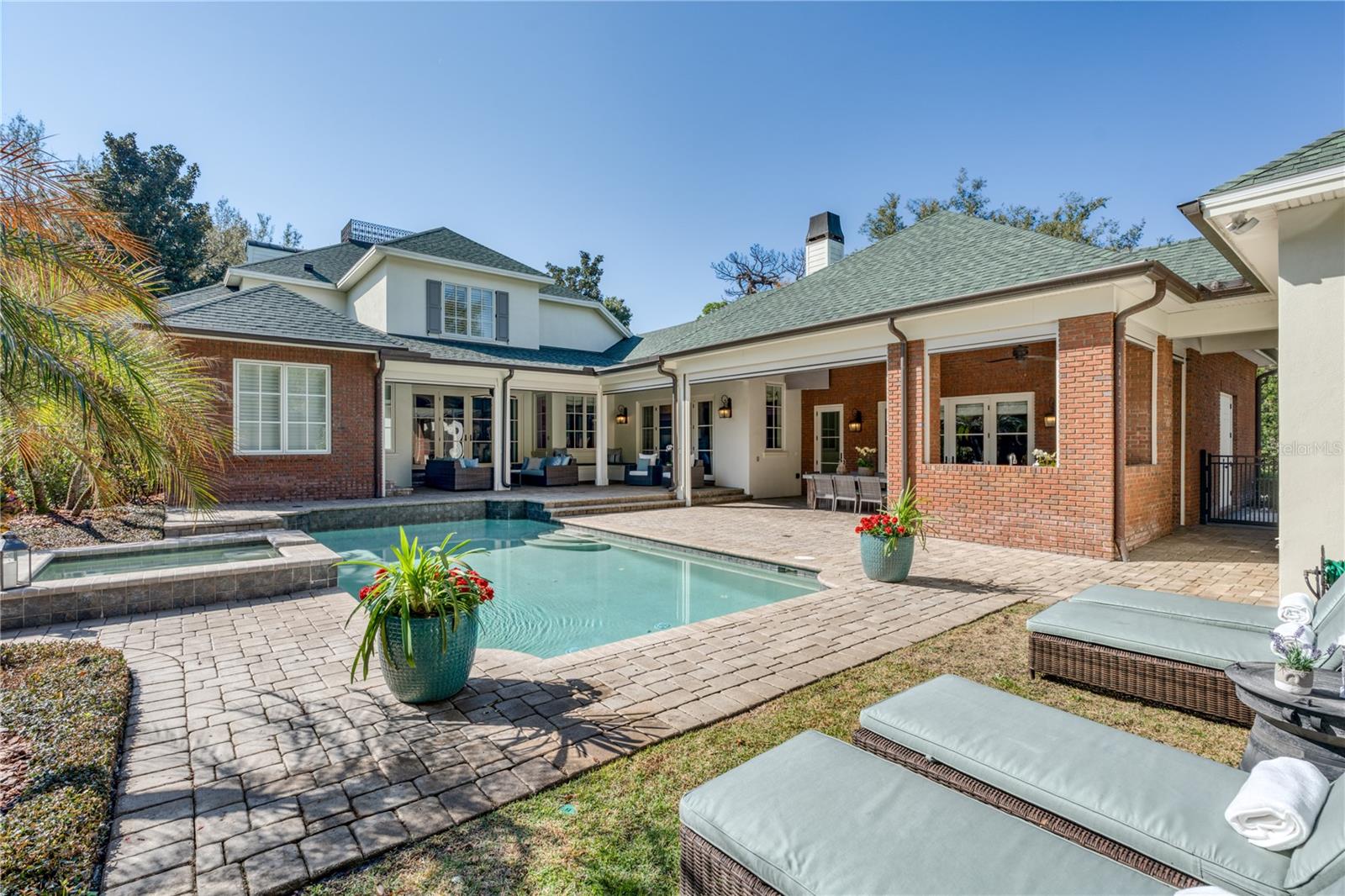 Image 54 of 66 For 141 Glenridge Way