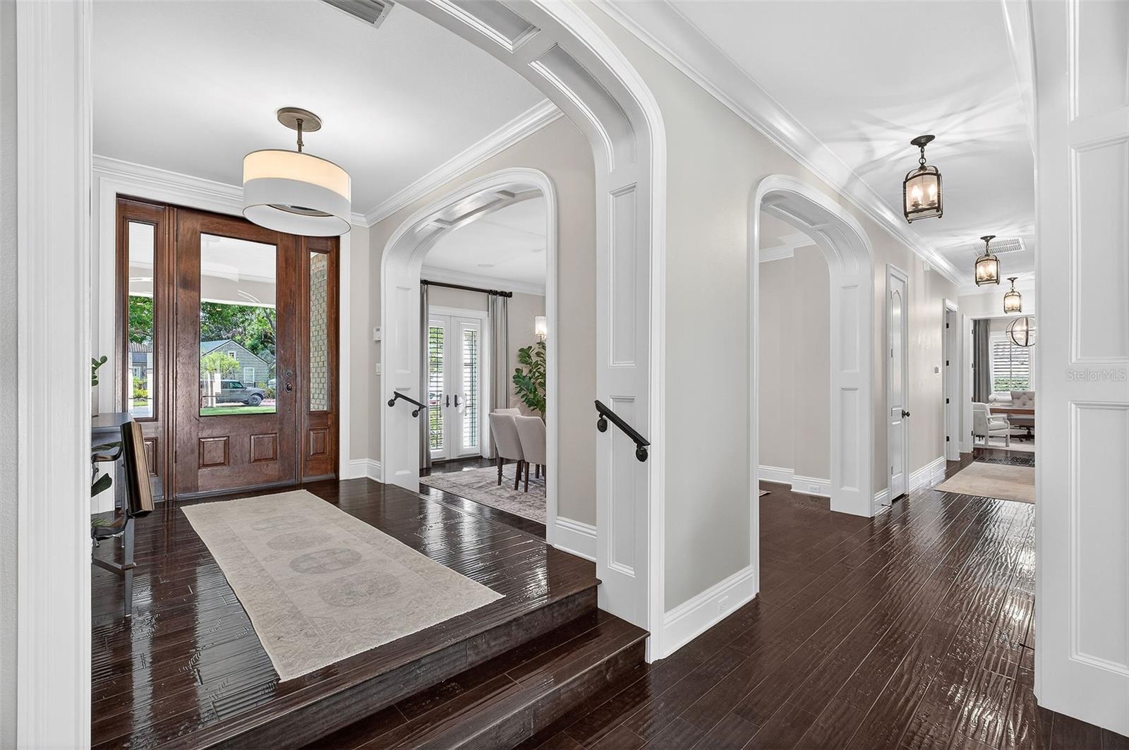 Image 6 of 66 For 141 Glenridge Way