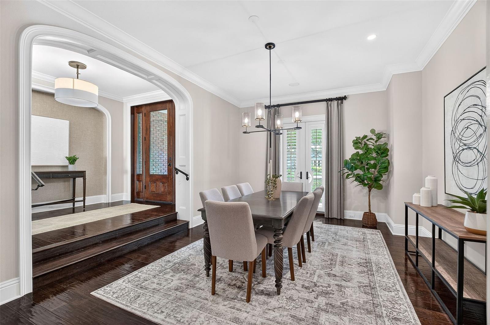 Image 7 of 66 For 141 Glenridge Way